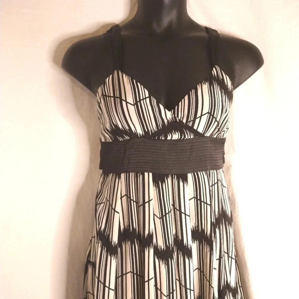 Elegant tahari silk event dress EUC โค๏ธ - Picture 5 of 14